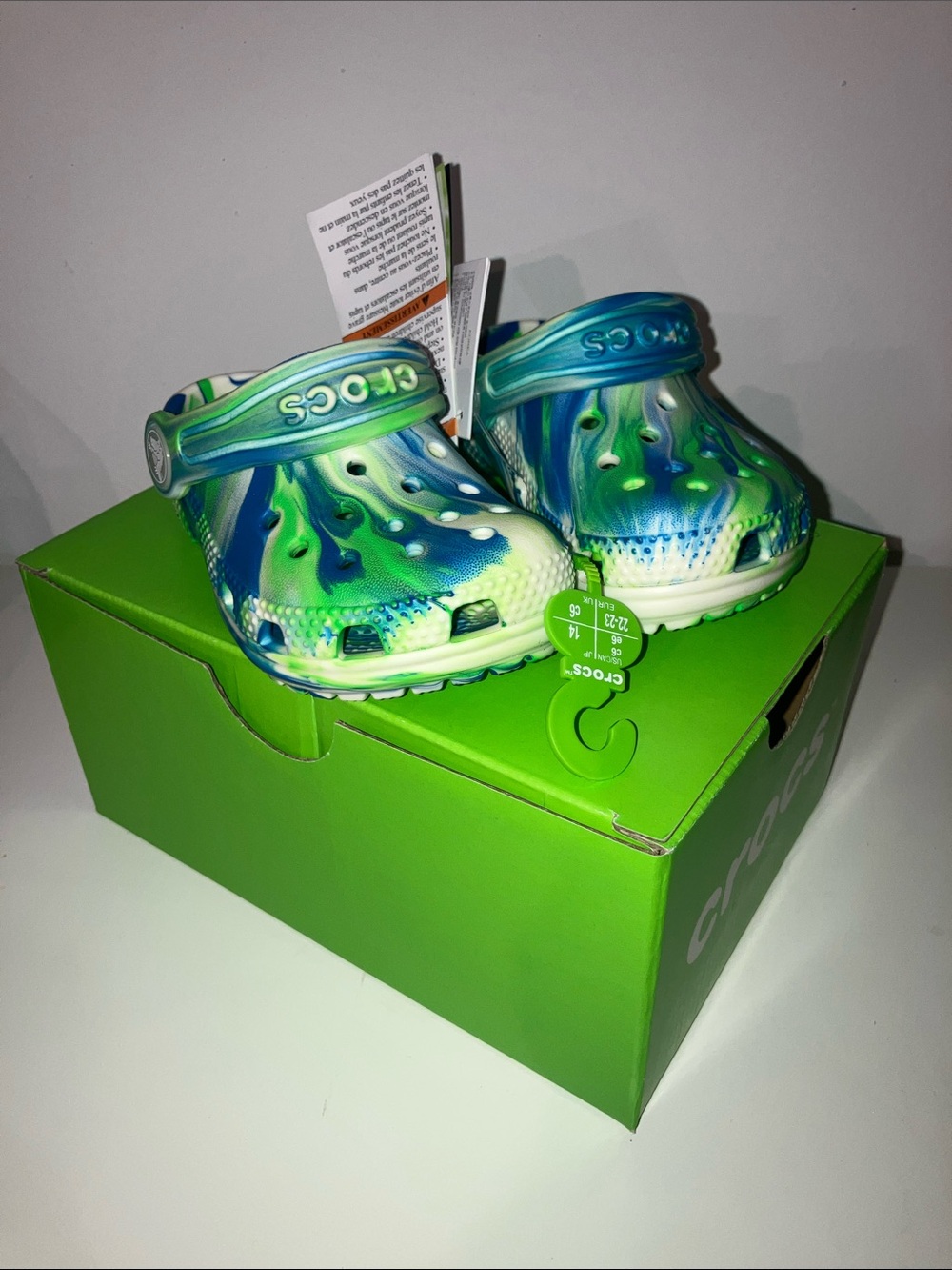 NEW CROCS toddler Kids Prep Blue & Green Tie-Dye Classic Clog GLOW IN THE DARK - Picture 3 of 7